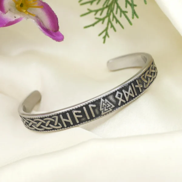 Silver Engrave Kada